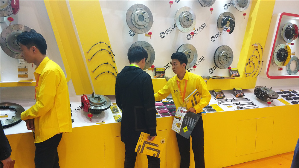 廣州賽驅(qū)亮相GT Show改裝展展臺(tái)C-21 廣州賽驅(qū)亮相GT Show改裝展展臺(tái)C-21